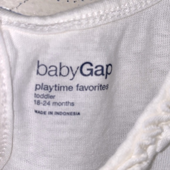 Baby Gap sleeveless ruffle trim white tank top shirt playtime favorite 18-24 Mo. - Picture 2 of 6